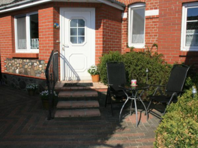 Wohnung bei Kuehlungsborn mit Garten Satow